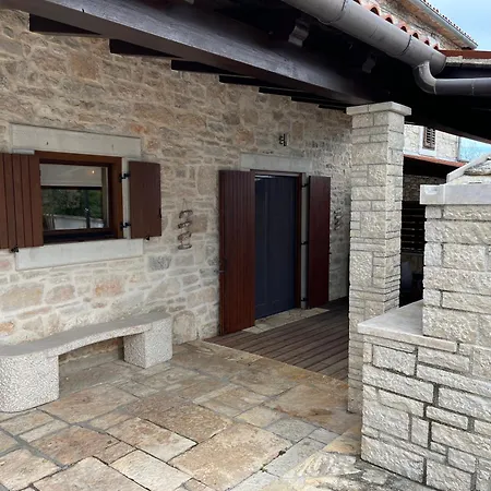 Holiday home Beautiful Stone House In Istria Krnica